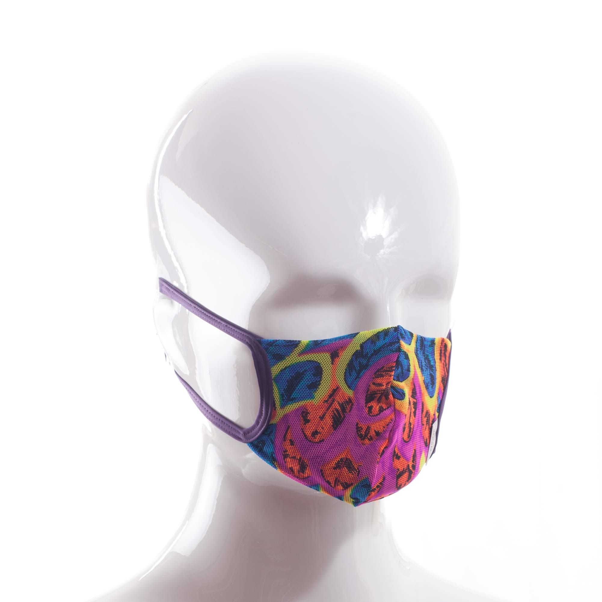 Die Baumwoll-Polyester Mund-Nasen Maske BWPM4.1KidsNeonfeder von der Wonneberger Manufaktur ist eine textile Behelfsmaske, kein zertifizierter Mundschutz.

Sie schützt nur bedingt vor Ansteckung. Ihr eigentlicher Zweck ist es, den Atem des Trägers zu filtern und dadurch seine Umgebung zu schützen.
Daher muss die…